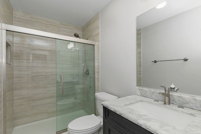 54 Meadows Drive, Gilberts, IL 60136