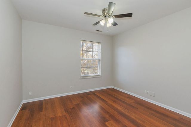 54 Meadows Drive, Gilberts, IL 60136