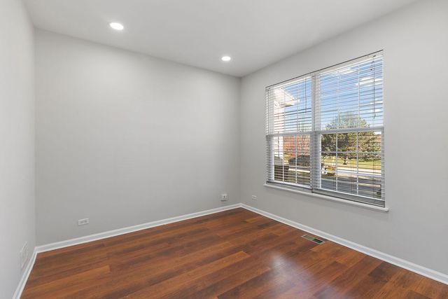 54 Meadows Drive, Gilberts, IL 60136