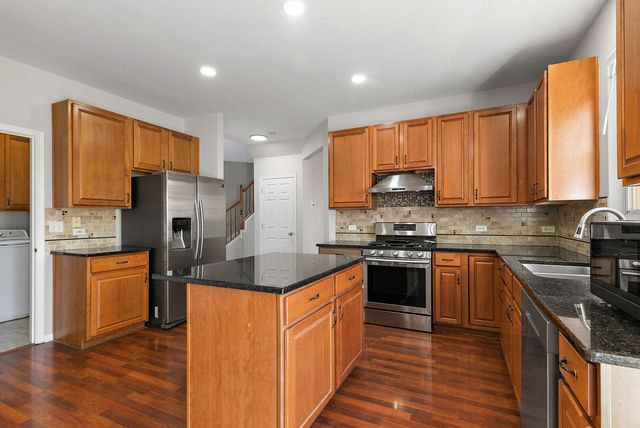 54 Meadows Drive, Gilberts, IL 60136