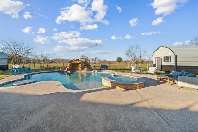 43910 Highway 290 Business, Prairie View, TX 77484