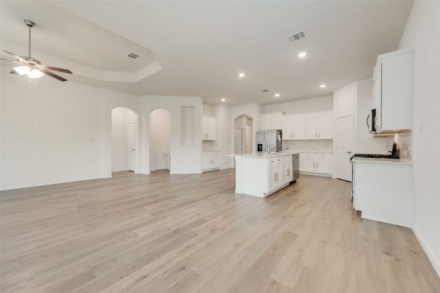 10620 Breezeway Drive, Aubrey, TX 76227