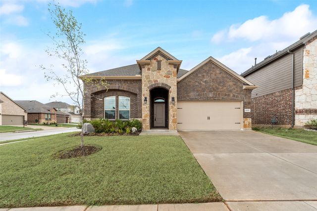 10620 Breezeway Drive, Aubrey, TX 76227