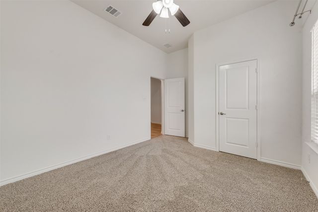 10620 Breezeway Drive, Aubrey, TX 76227