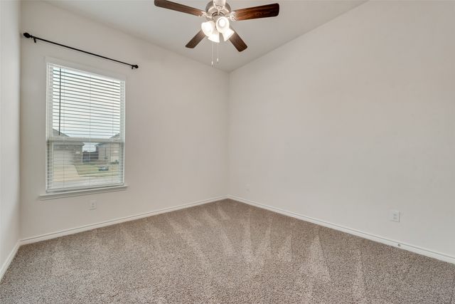 10620 Breezeway Drive, Aubrey, TX 76227