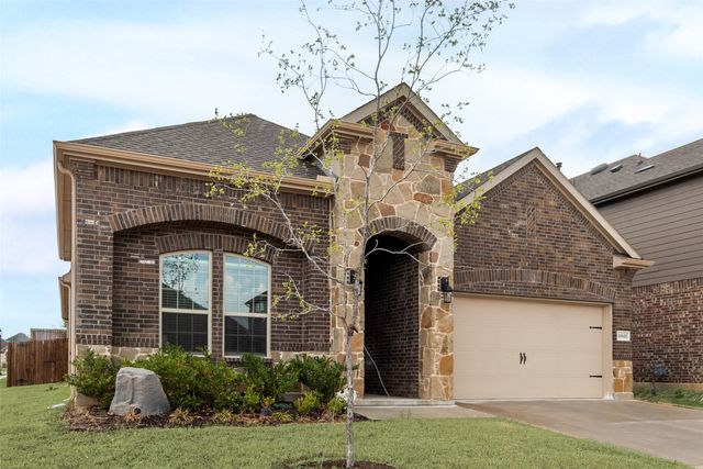 10620 Breezeway Drive, Aubrey, TX 76227