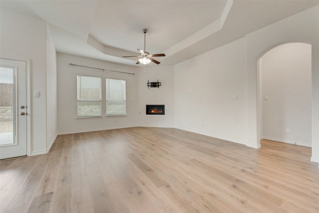 10620 Breezeway Drive, Aubrey, TX 76227