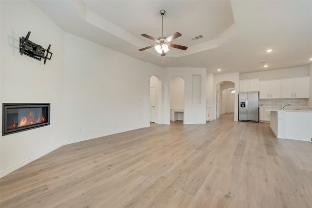 10620 Breezeway Drive, Aubrey, TX 76227