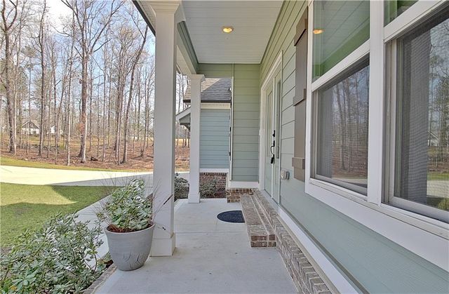 24 Deer Creek Court, Moreland, GA 30259
