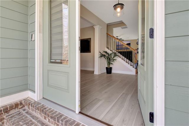 24 Deer Creek Court, Moreland, GA 30259