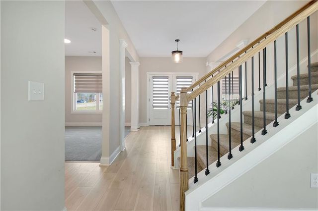 24 Deer Creek Court, Moreland, GA 30259