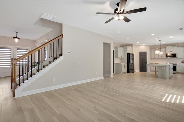 24 Deer Creek Court, Moreland, GA 30259