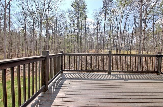 24 Deer Creek Court, Moreland, GA 30259
