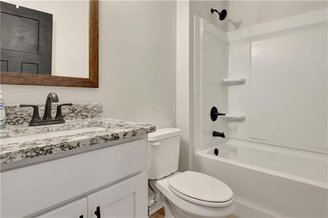 24 Deer Creek Court, Moreland, GA 30259