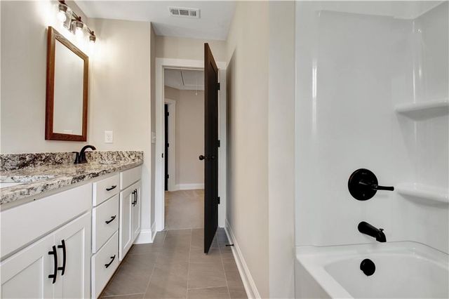 24 Deer Creek Court, Moreland, GA 30259