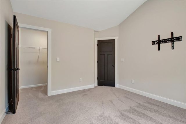24 Deer Creek Court, Moreland, GA 30259
