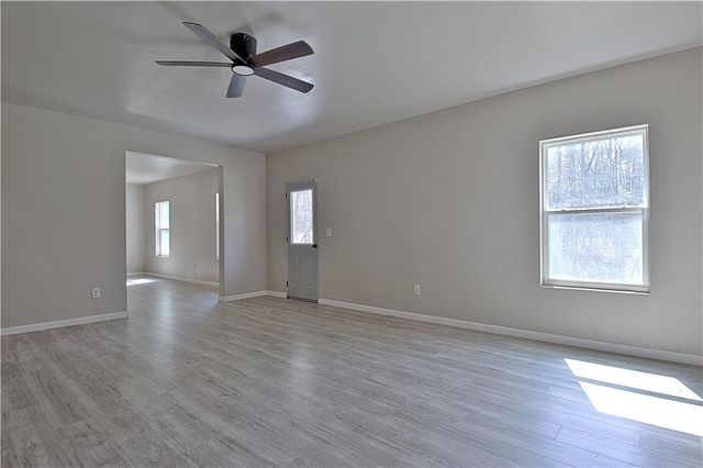24 Deer Creek Court, Moreland, GA 30259