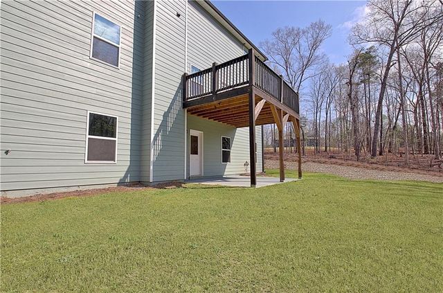24 Deer Creek Court, Moreland, GA 30259