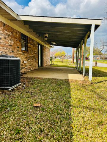 501 Coleman St, Hallsville, TX 75650