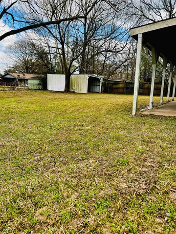 501 Coleman St, Hallsville, TX 75650