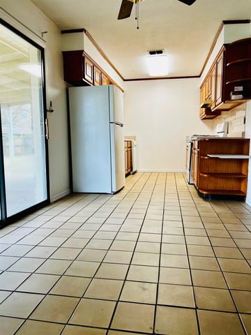 501 Coleman St, Hallsville, TX 75650