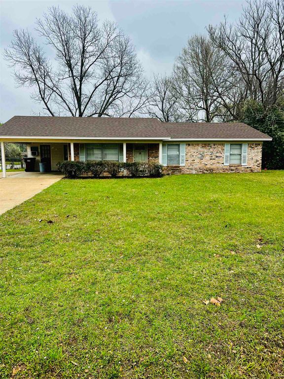 501 Coleman St, Hallsville, TX 75650