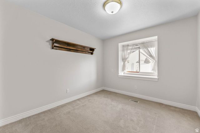 2474 N DORCHESTER AVE, Harrisville, UT 84414