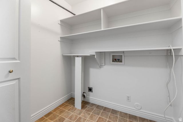 2474 N DORCHESTER AVE, Harrisville, UT 84414