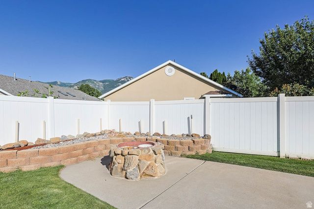 2474 N DORCHESTER AVE, Harrisville, UT 84414