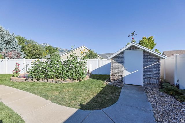 2474 N DORCHESTER AVE, Harrisville, UT 84414