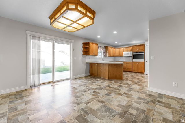 2474 N DORCHESTER AVE, Harrisville, UT 84414