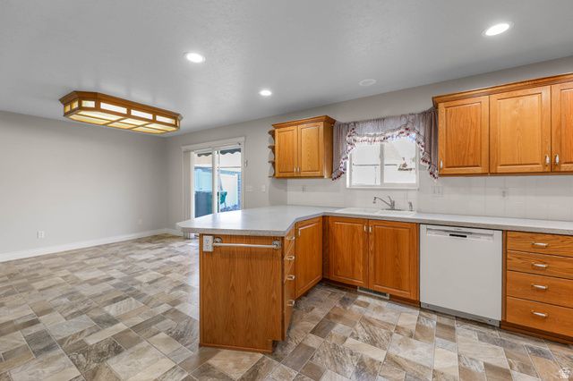 2474 N DORCHESTER AVE, Harrisville, UT 84414