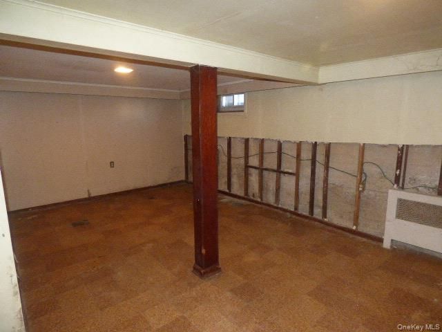 35 Gardner Avenue, Hicksville, NY 11801