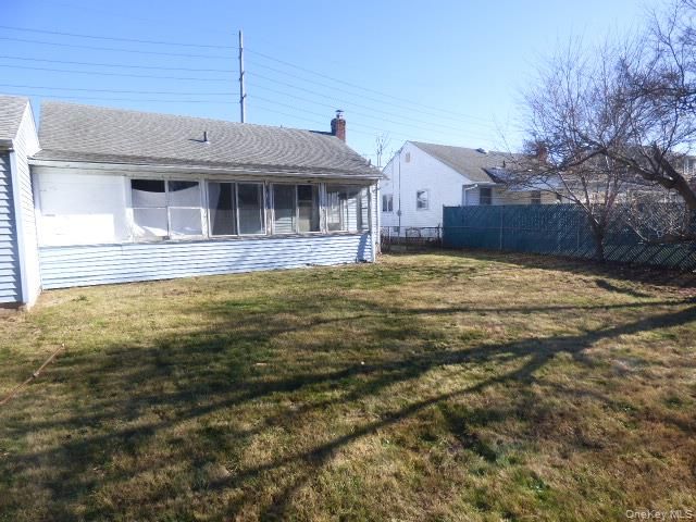 35 Gardner Avenue, Hicksville, NY 11801