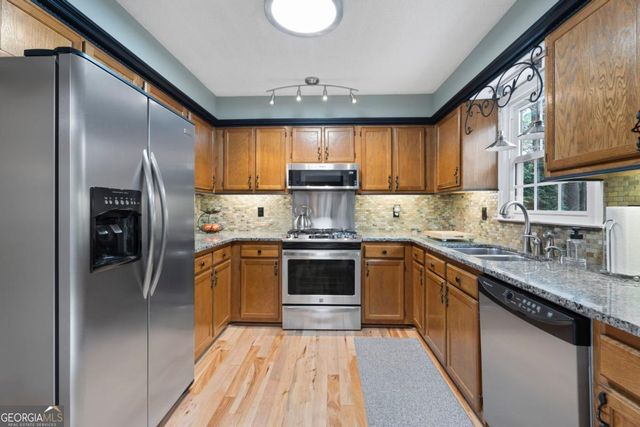 5200 Bedwood Way, Douglasville, GA 30135