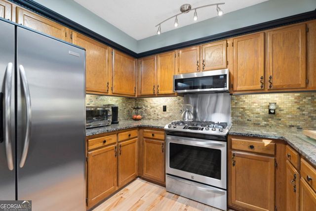 5200 Bedwood Way, Douglasville, GA 30135