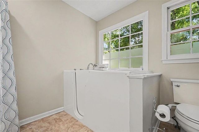 996 Miles Court, Powder Springs, GA 30127