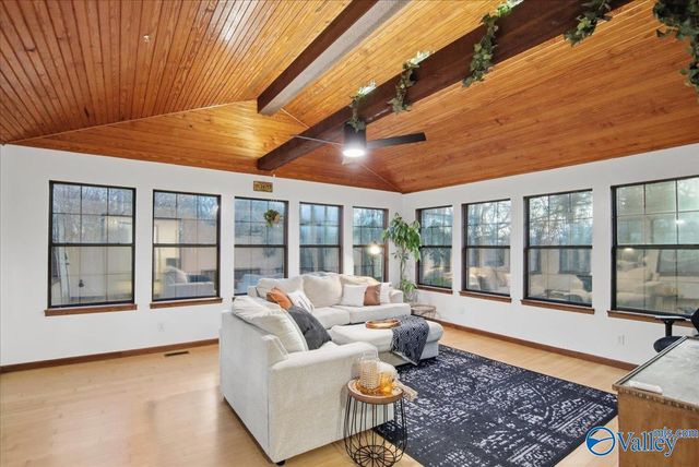 1450 Marks Drive NW, Hartselle, AL 35640