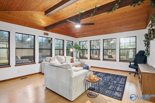 1450 Marks Drive NW, Hartselle, AL 35640