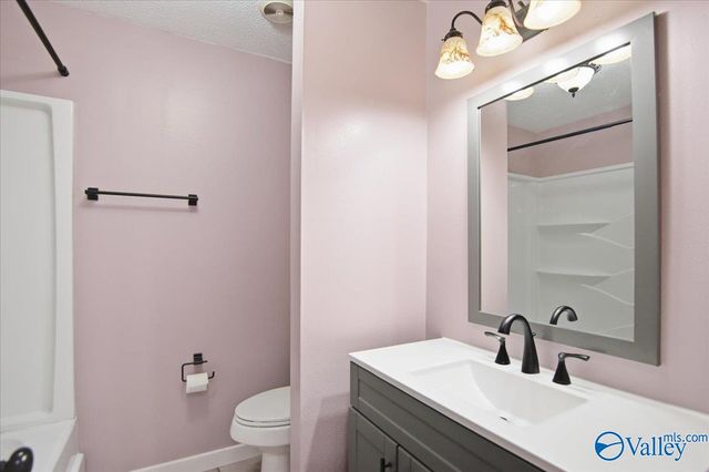 1450 Marks Drive NW, Hartselle, AL 35640