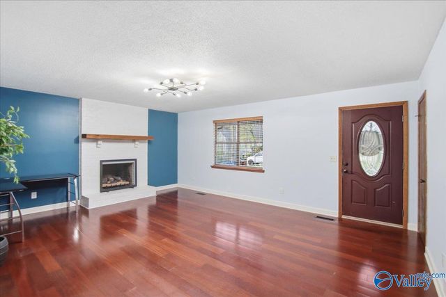 1450 Marks Drive NW, Hartselle, AL 35640