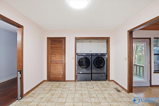 1450 Marks Drive NW, Hartselle, AL 35640