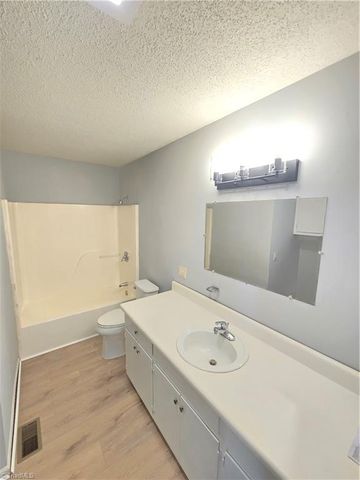 905 Hunt Street, Burlington, NC 27217