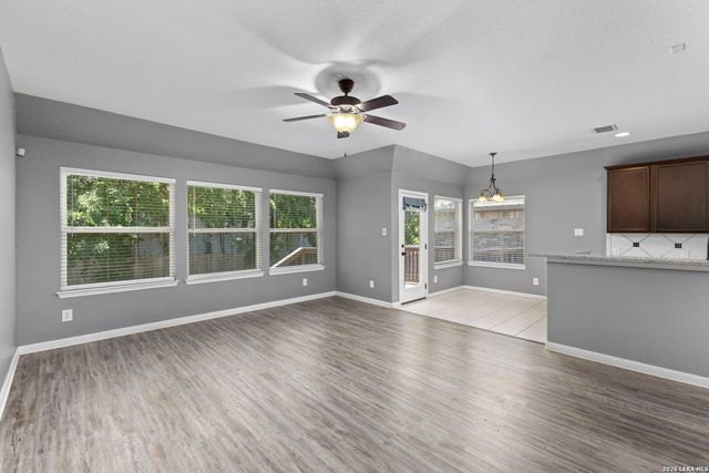 369 DERBY DR, Boerne, TX 78006