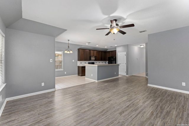 369 DERBY DR, Boerne, TX 78006