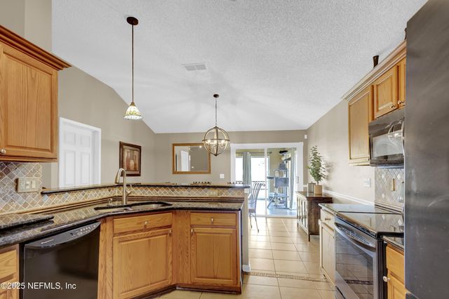 1695 NORTHGLEN Circle, Middleburg, FL 32068