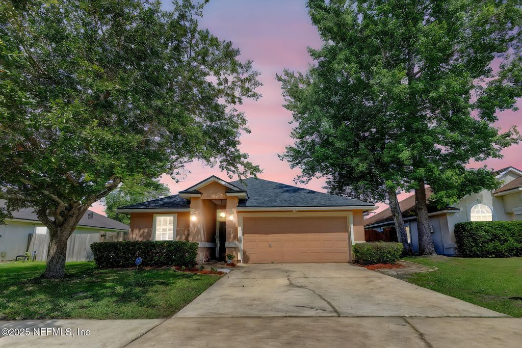 1695 NORTHGLEN Circle, Middleburg, FL 32068