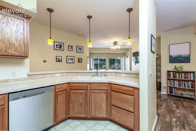 2085 Montura View 102, Colorado Springs, CO 80919