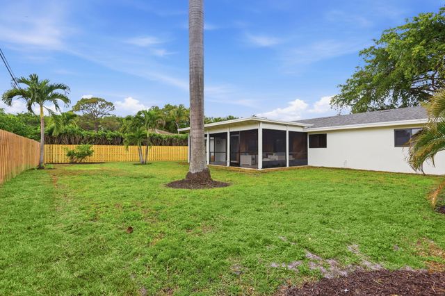 4694 Brady Boulevard, Delray Beach, FL 33445