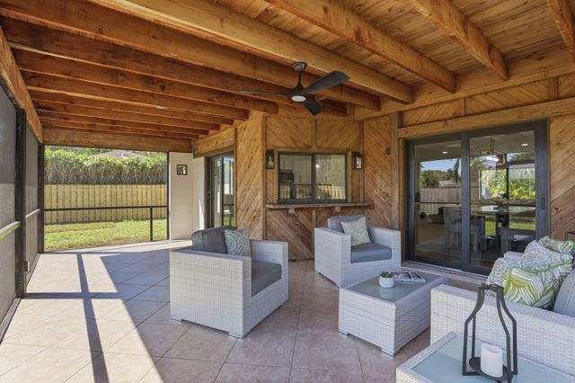 4694 Brady Boulevard, Delray Beach, FL 33445